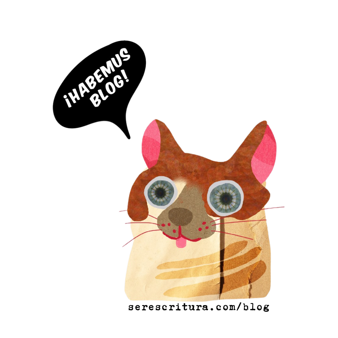 Ícono del blog de Ser Escritura. Se trata de la ilustración de un gato con pelaje beige en el cuello y café en la cabeza, ojos grandes y azules, pupilas dilatadas y una lengua rosada asomando. El gato tiene una burbuja de diálogo negra sobre su cabeza con el texto "¡HABEMUS BLOG!" en letras blancas. Debajo se lee: serescritura.com/blog”. Fondo blanco.